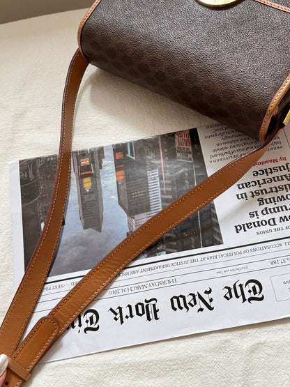 Vintage Celine 老花大金環豆腐包🪐