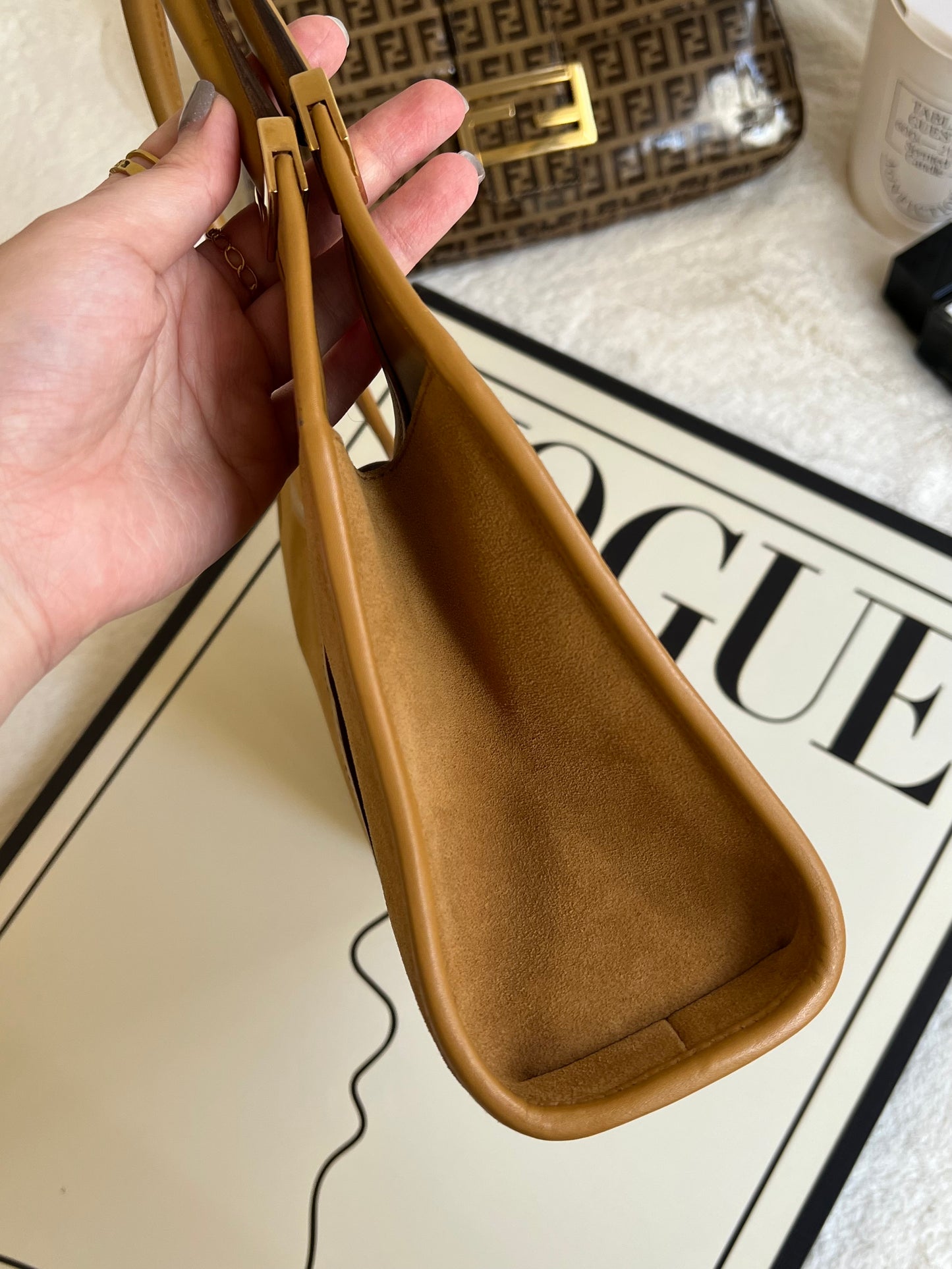 Vintage Gucci caramel suede jackie bag