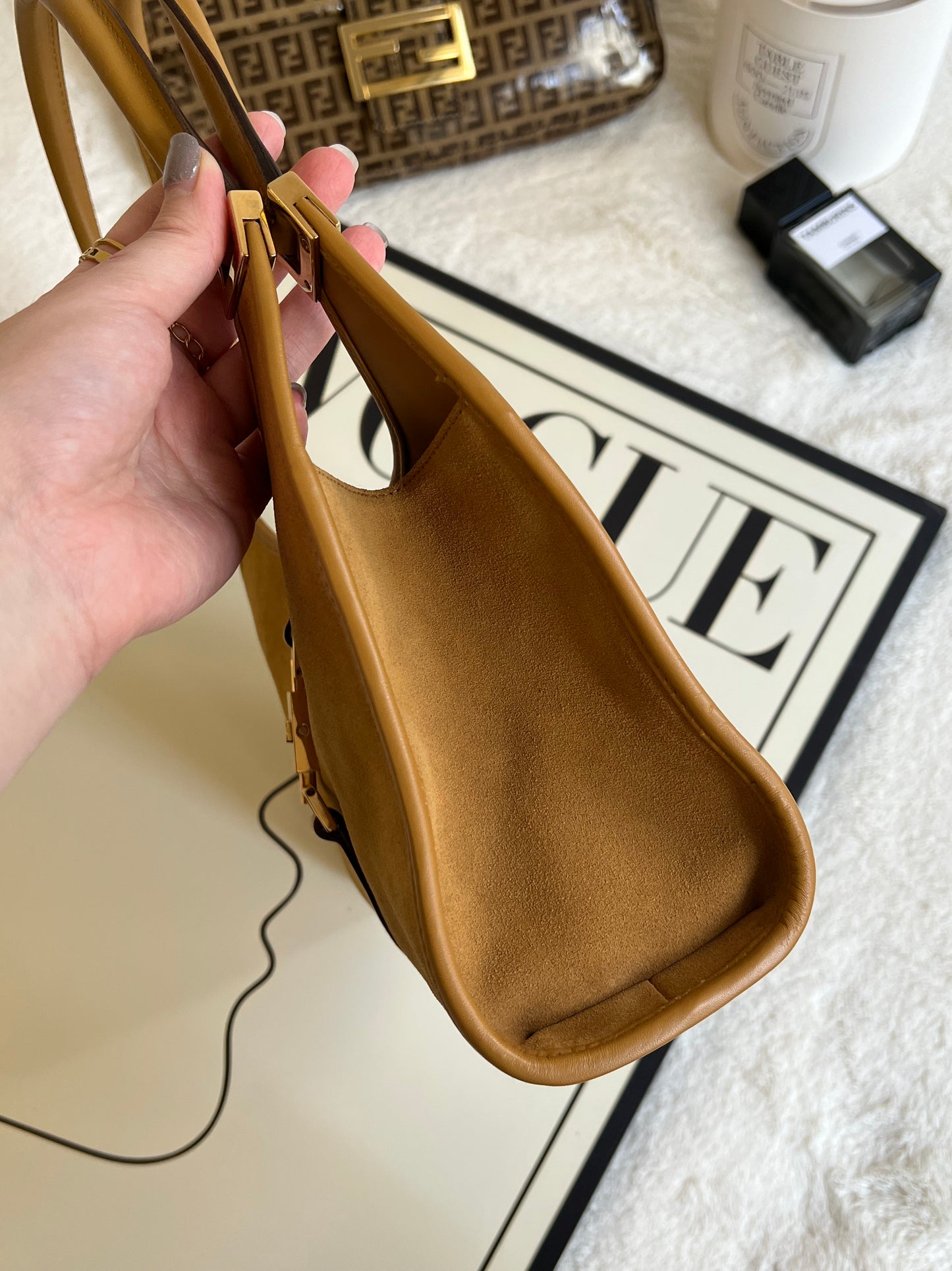 Vintage Gucci caramel suede jackie bag