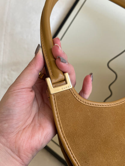 Vintage Gucci caramel suede jackie bag