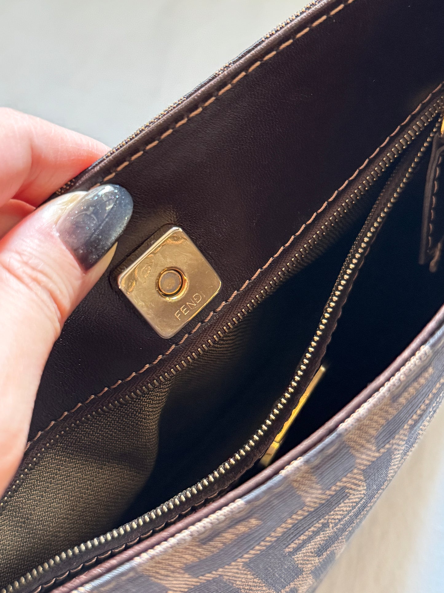 Vintage Fendi zucca square tote🫒