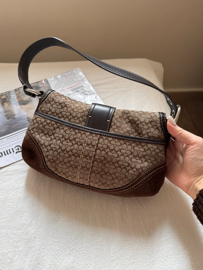 Vintage Coach老花麂皮碗豆包