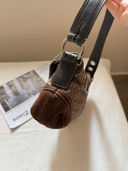 Vintage Coach老花麂皮碗豆包