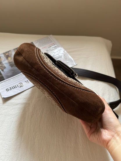 Vintage Coach老花麂皮碗豆包