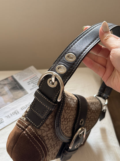 Vintage Coach老花麂皮碗豆包