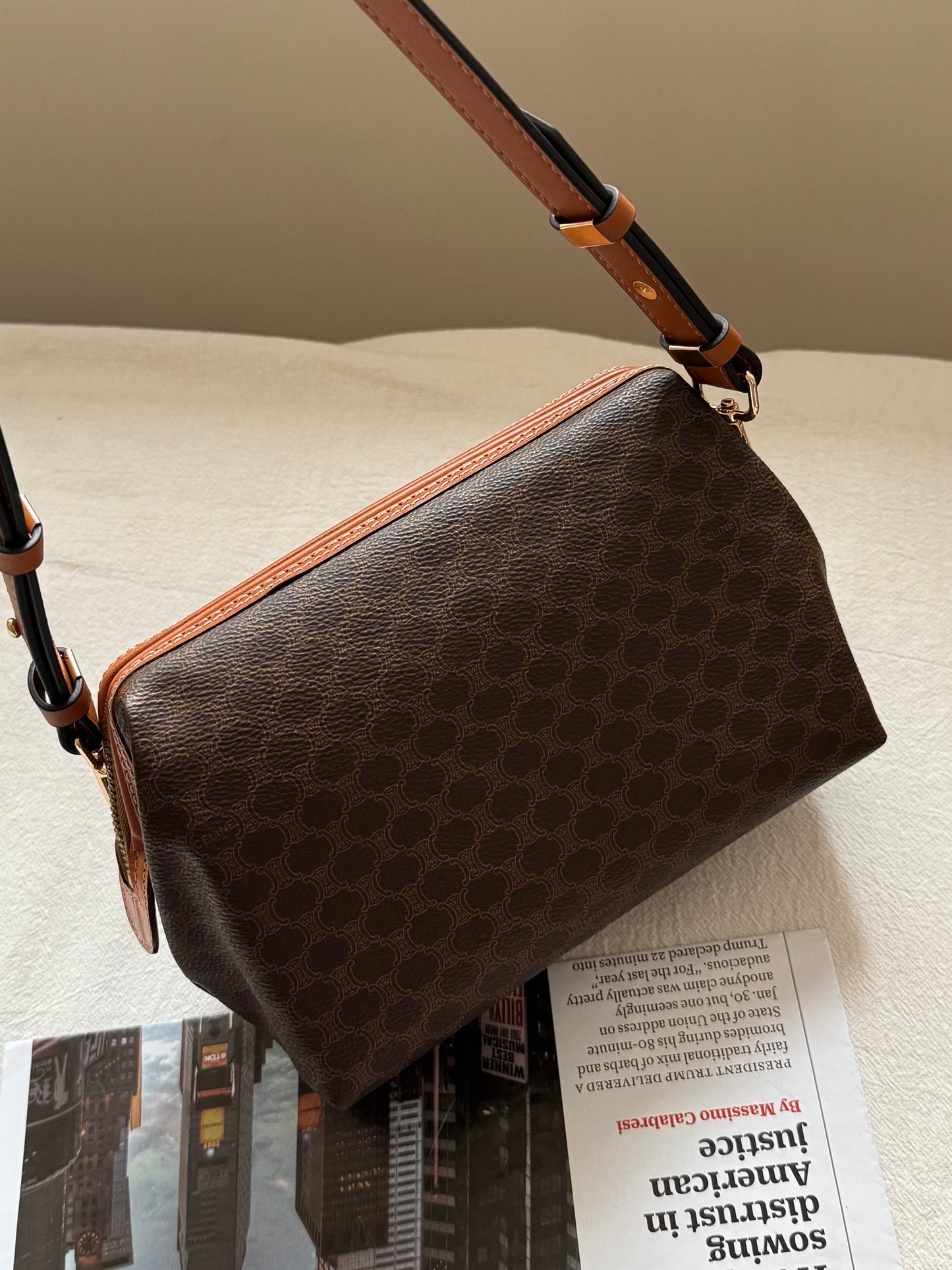Vintage Celine macadam pouch🧸
