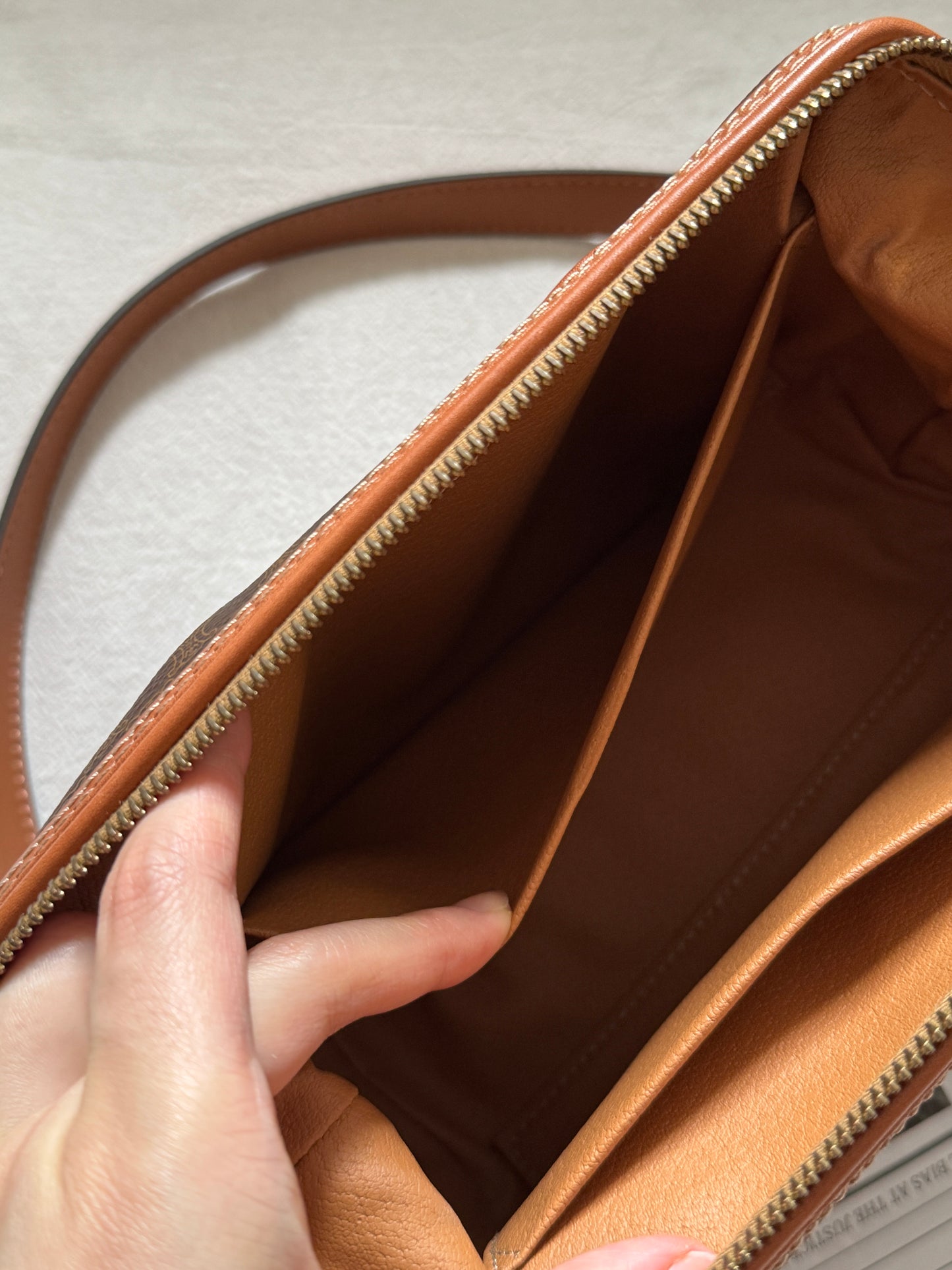 Vintage Celine macadam pouch🧸