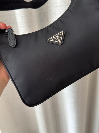Pre-owned Prada re-edition nylon hobo🕶️