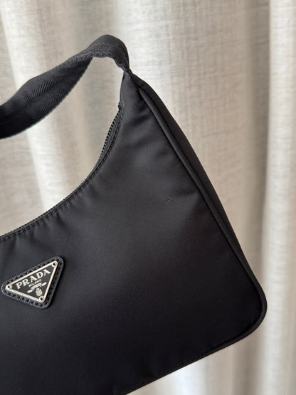 Pre-owned Prada re-edition nylon hobo🕶️