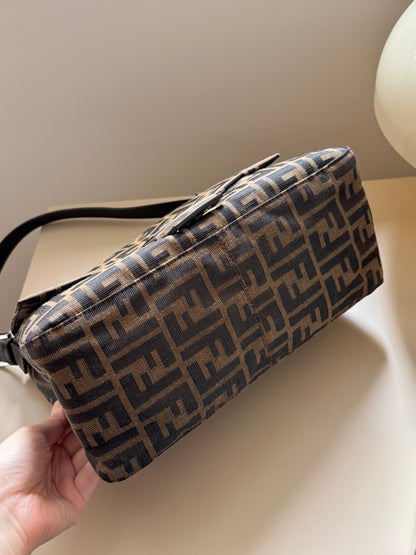 Vintage Fendi zucca mama baguette 🥖