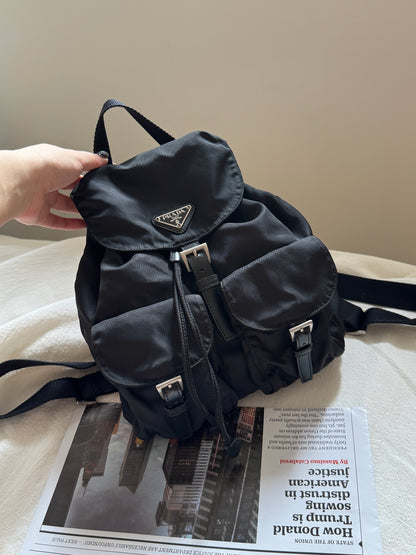 Vintage Prada classic nylon backpack🕶️
