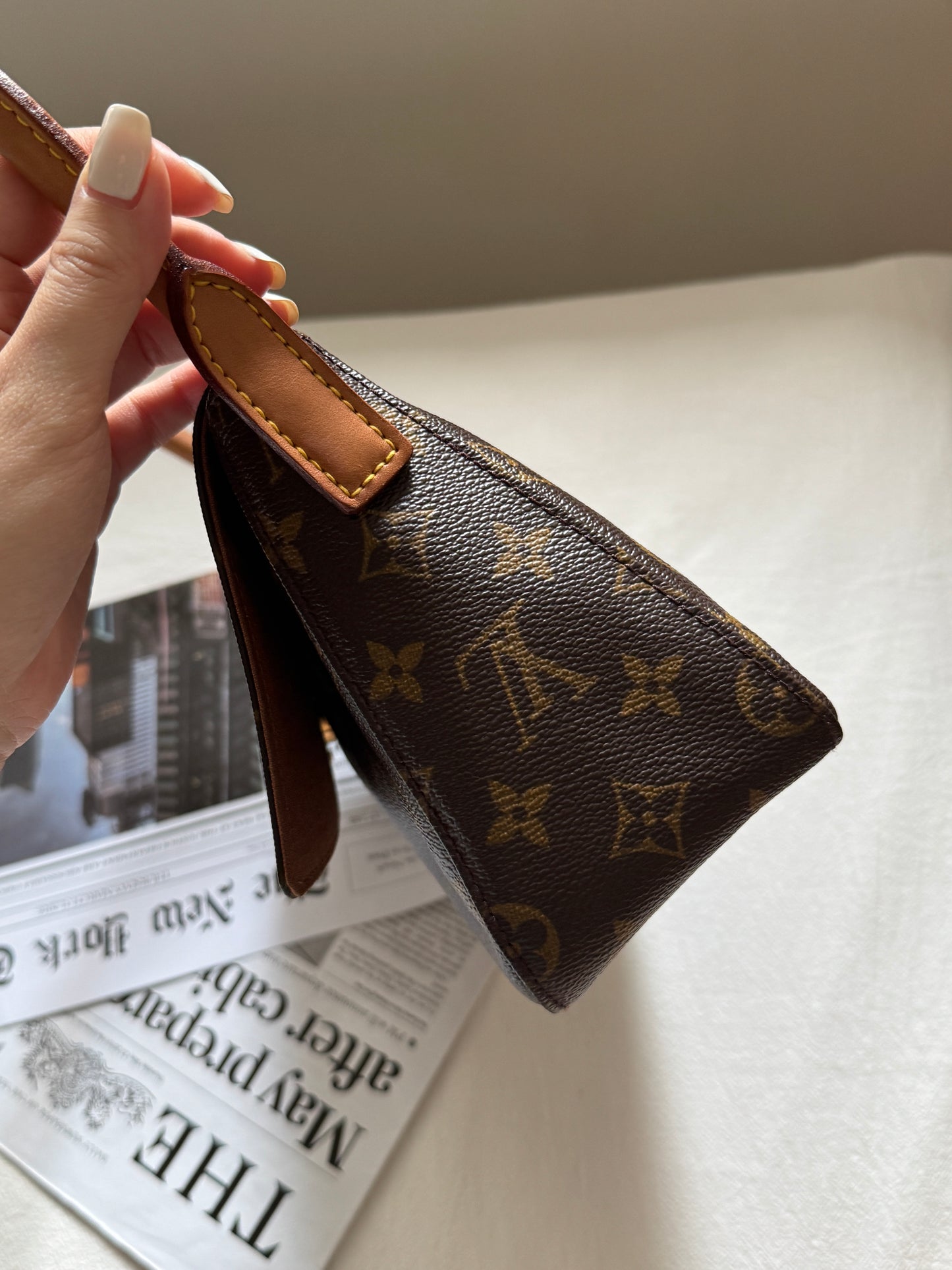 Vintage Louis Vuitton monogram looping bag🤎