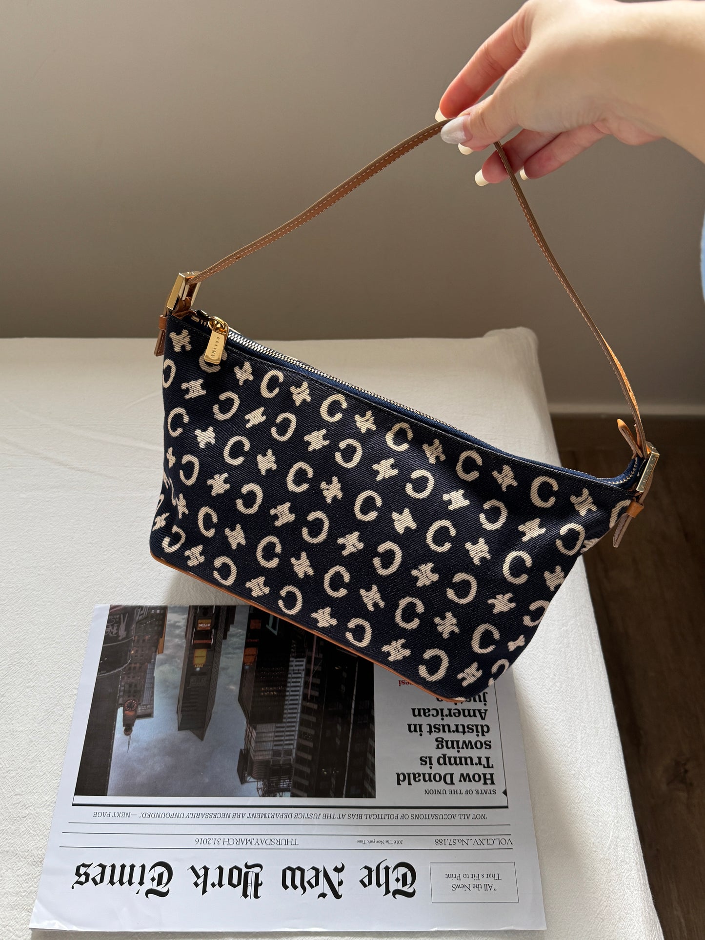 Vintage Celine海軍藍老花飯盒包⚓️