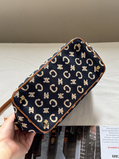 Vintage Celine海軍藍老花飯盒包⚓️