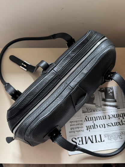 Vintage Loewe leather ufo baguette🥖