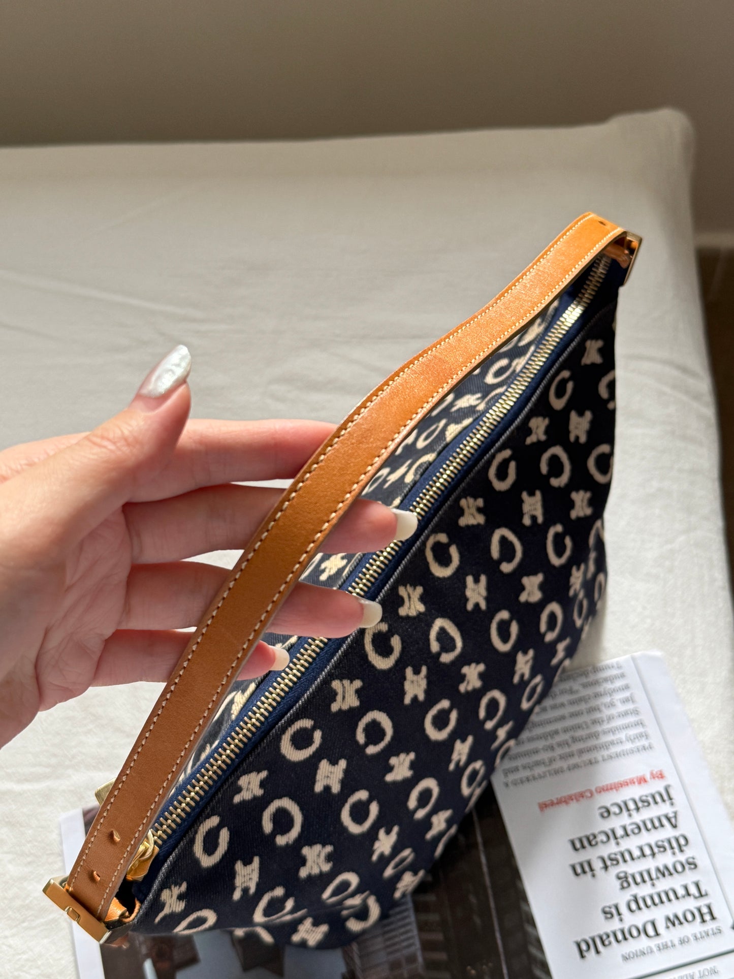 Vintage Celine海軍藍老花飯盒包⚓️