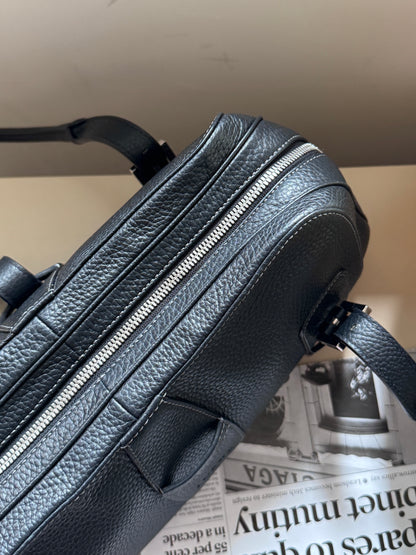 Vintage Loewe leather ufo baguette🥖