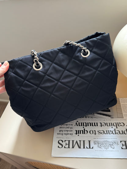 Vintage Prada nylon chain tote⛓️