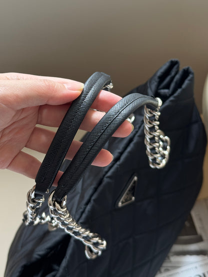 Vintage Prada nylon chain tote⛓️