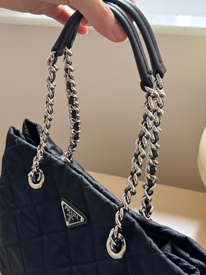 Vintage Prada nylon chain tote⛓️