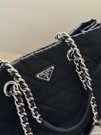 Vintage Prada nylon chain tote⛓️