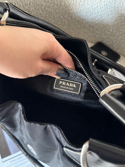 Vintage Prada 機車 buckle hobo bag🏍️