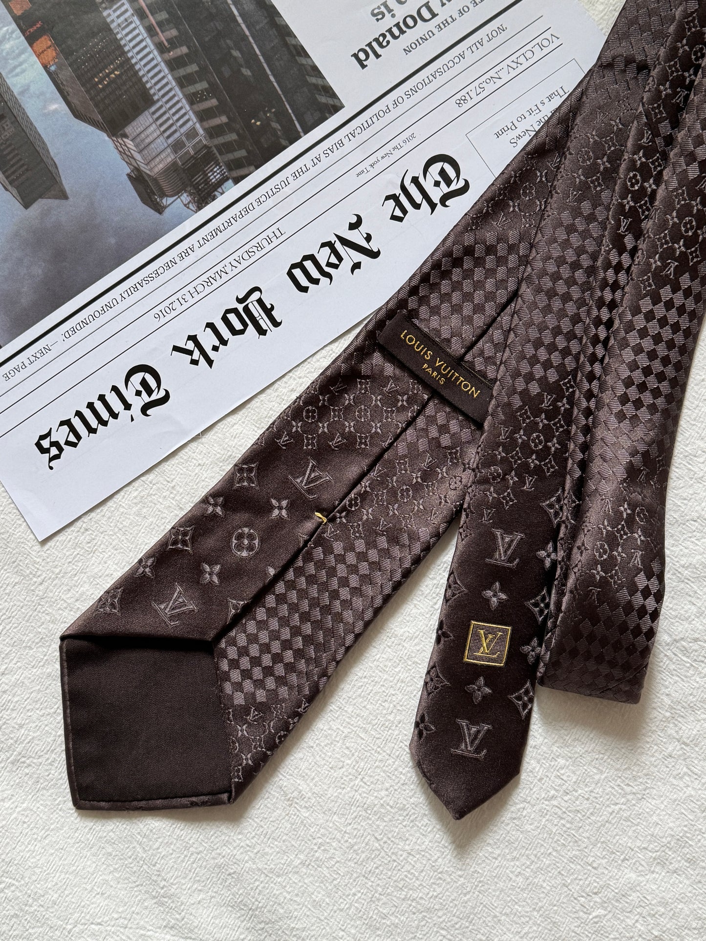 Vintage Louis Vuitton tie
