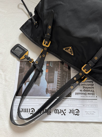 Vintage Prada 尼龍shopping tote🧺