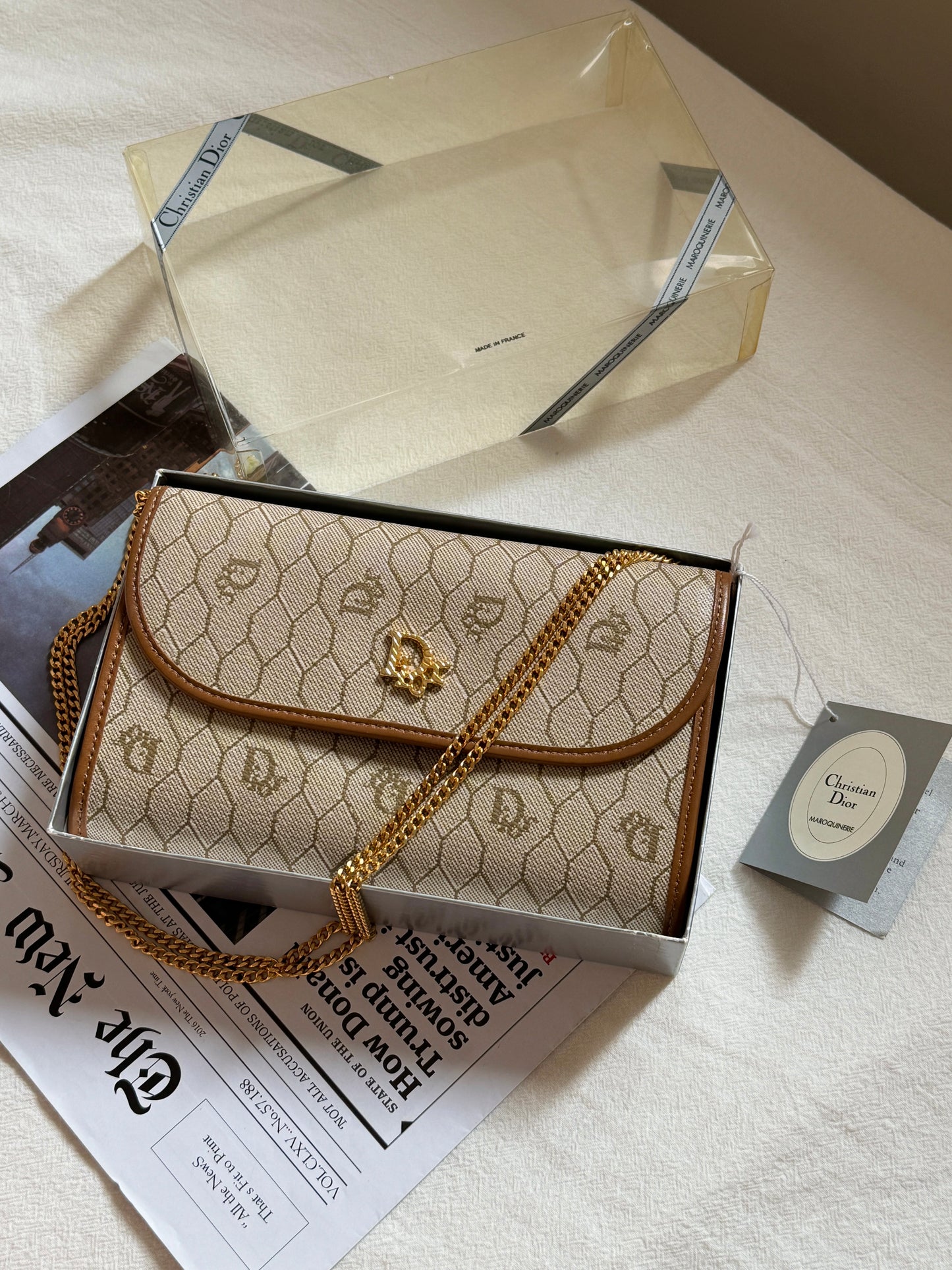 Vintage Dior honeycomb 2-way envelope🍯