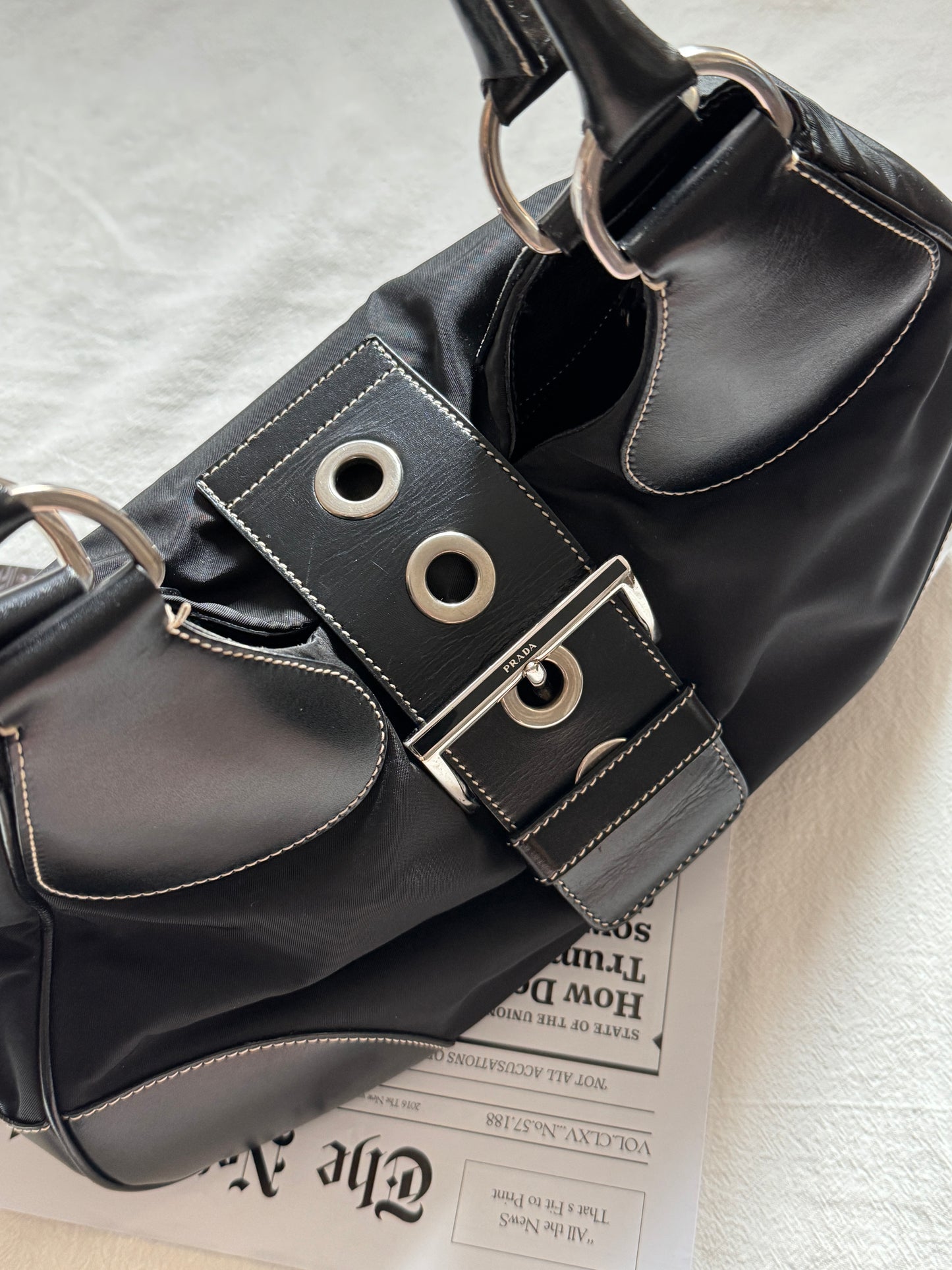 Vintage Prada 機車 buckle hobo bag🏍️