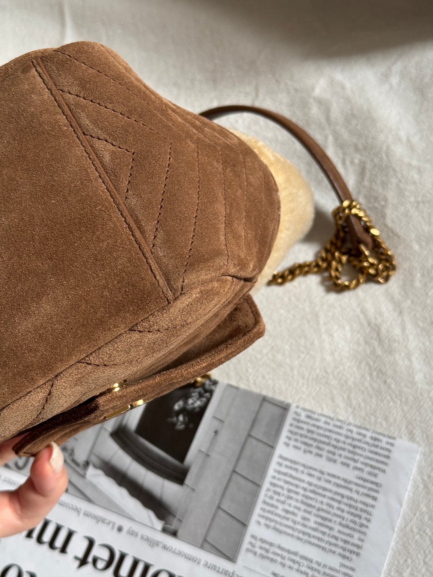 現代款全套！Saint Laurent suede mini bucket bag🧸