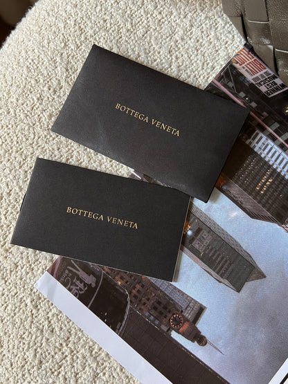 近代款Bottega Veneta 灰綠斜背包