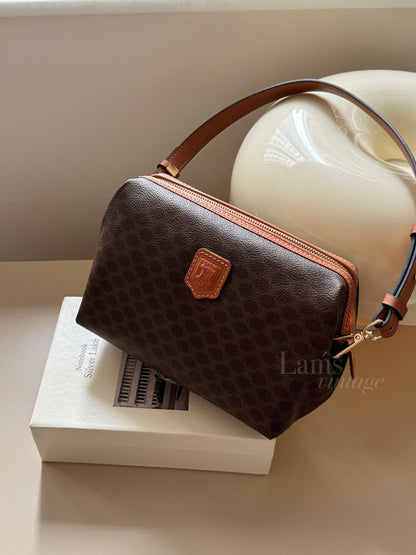 Vintage Celine macadam pouch🧸