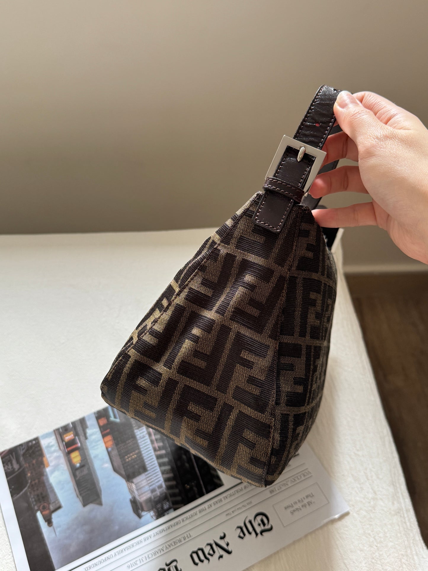 Vintage Fendi 老花銀扣square baguette 🍞