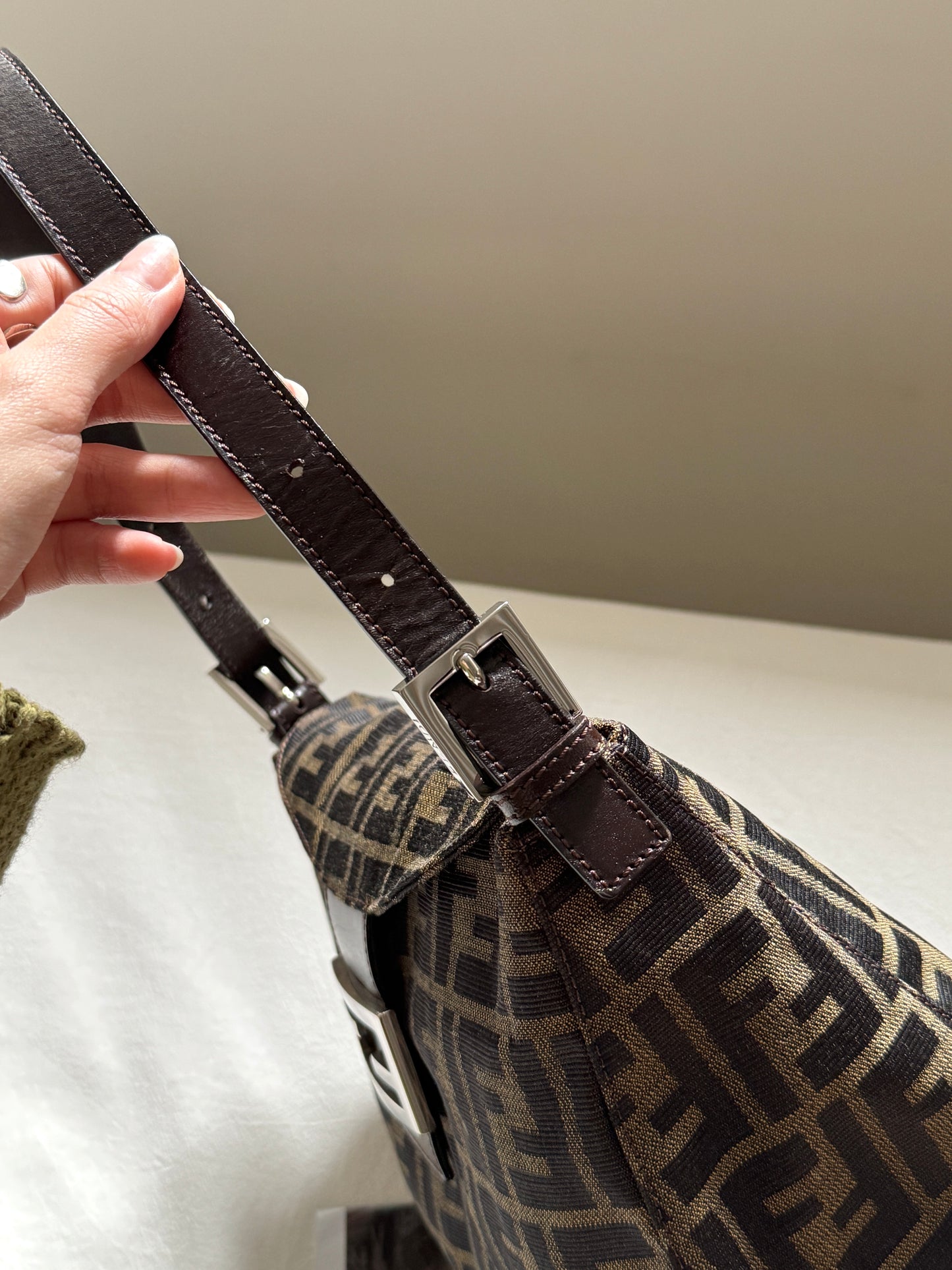 Vintage Fendi 老花銀扣square baguette 🍞