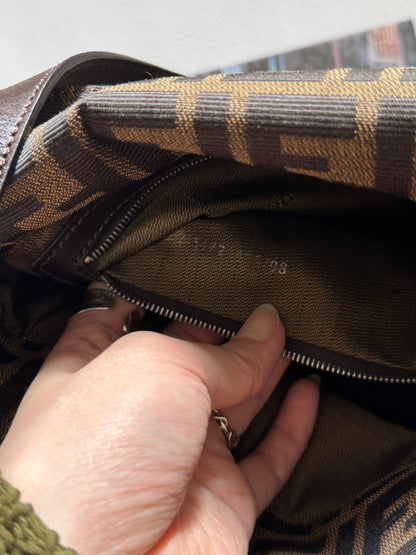 Vintage Fendi 老花銀扣square baguette 🍞