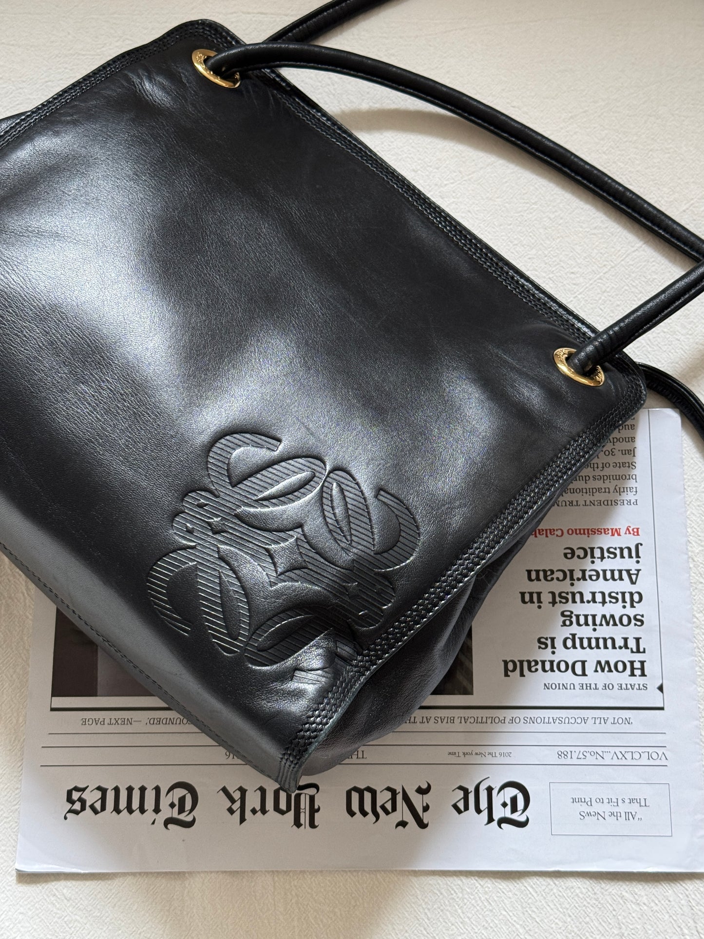 Vintage L o e w e小羊皮shoulder bag💫