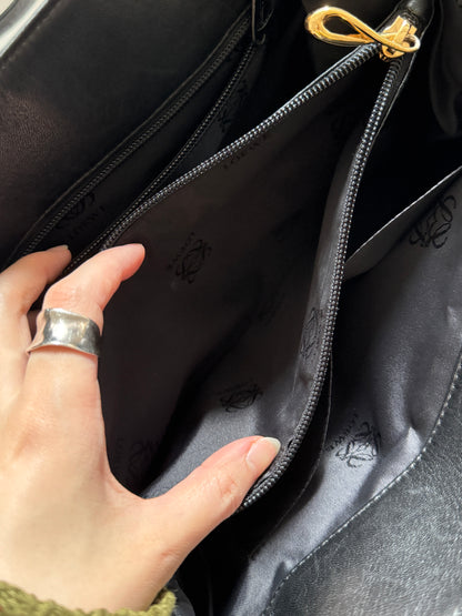 Vintage L o e w e小羊皮shoulder bag💫
