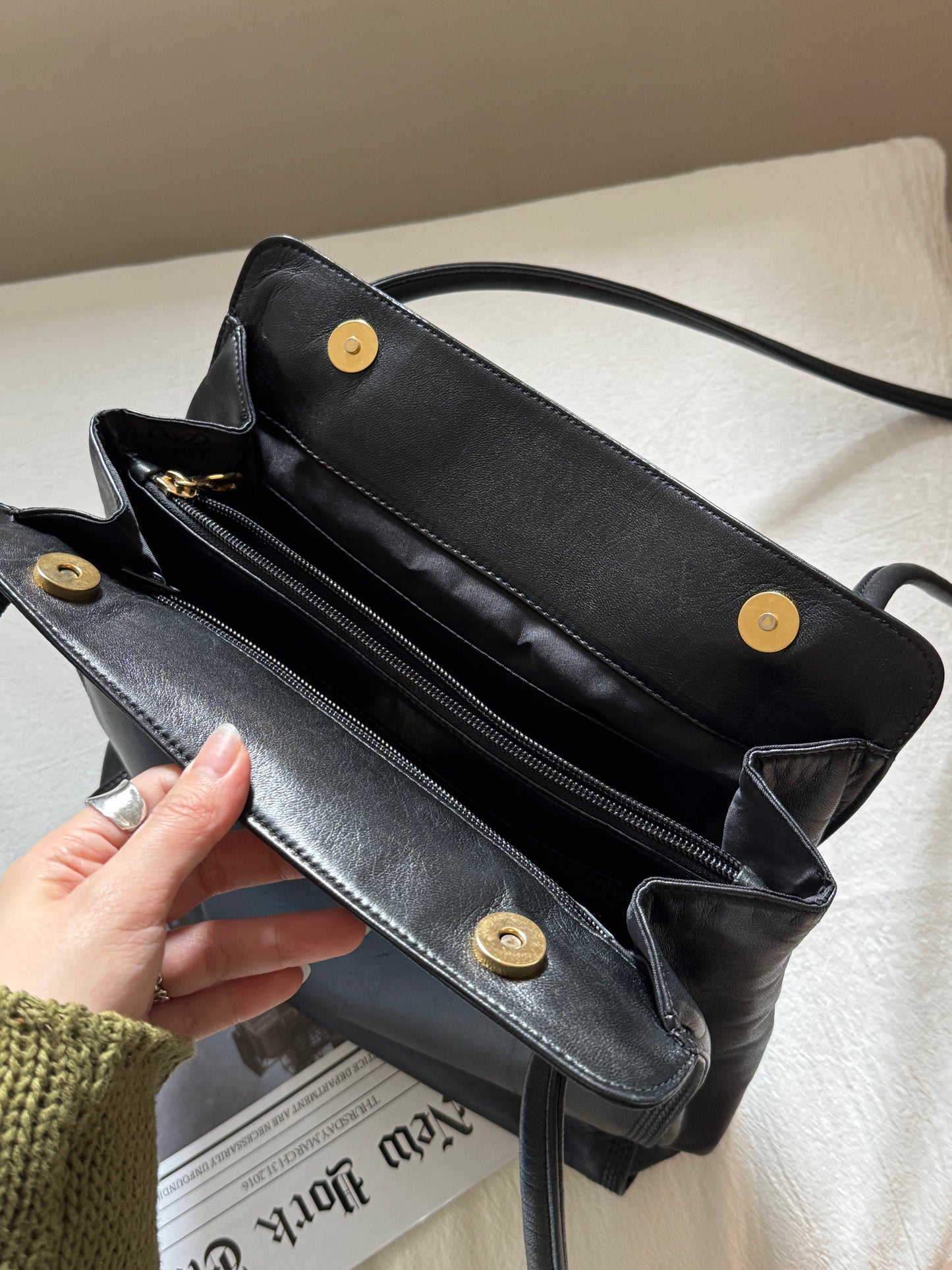 Vintage L o e w e小羊皮shoulder bag💫