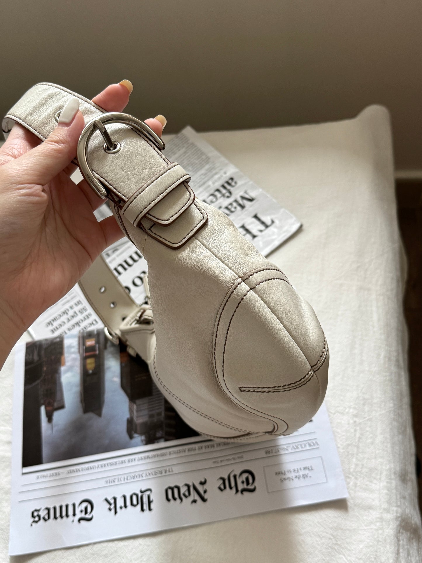 Vintage Coach 奶白半月包hobo bag☁️