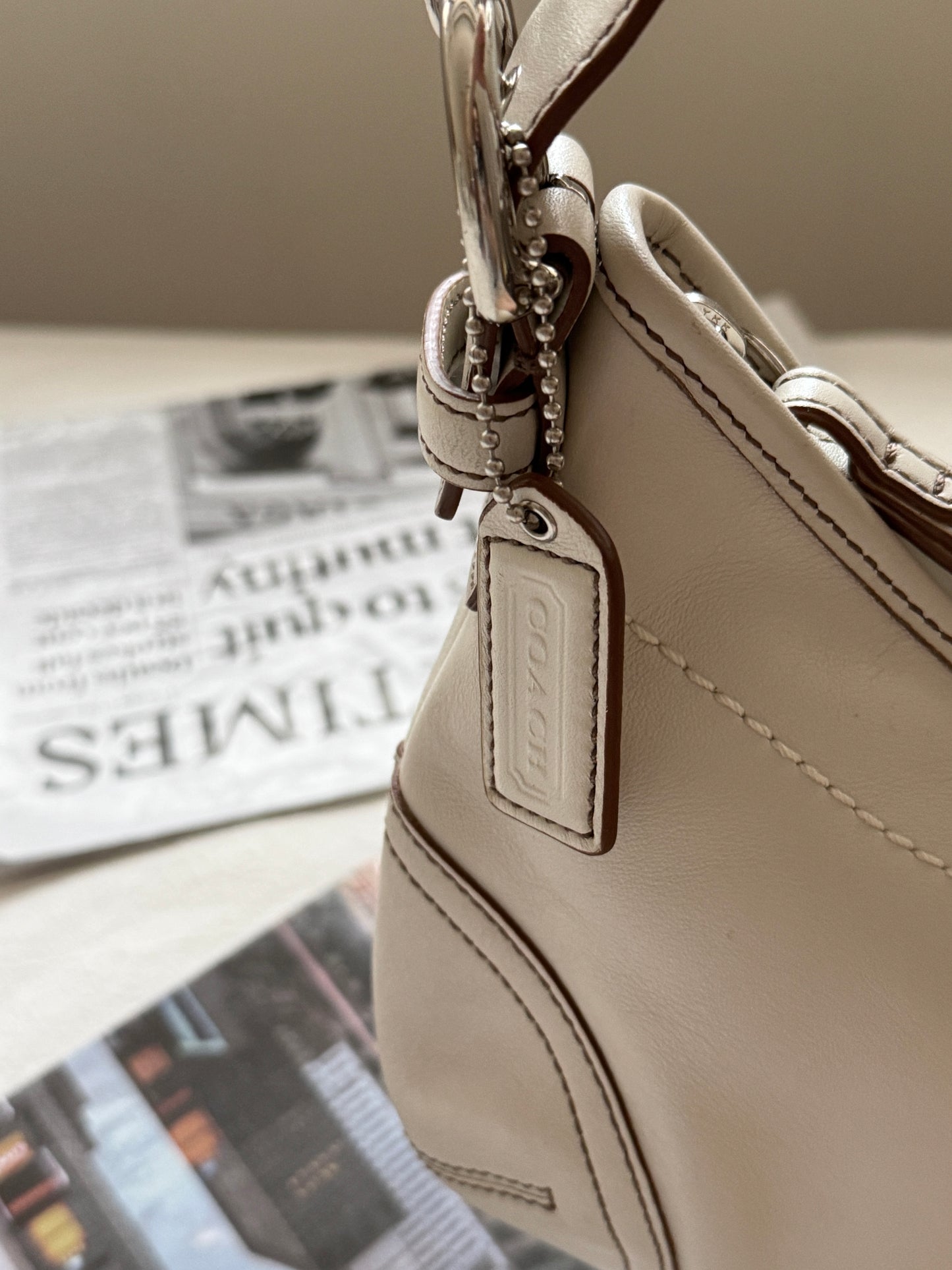 Vintage Coach 奶白半月包hobo bag☁️