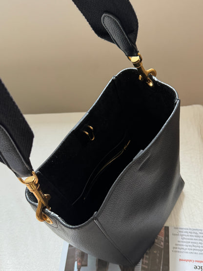 Old Celine sangle bucket small☕️