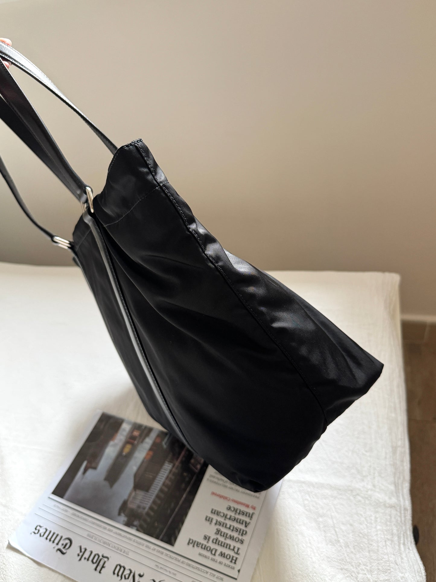 Vintage Prada nylon tote bag🕶️