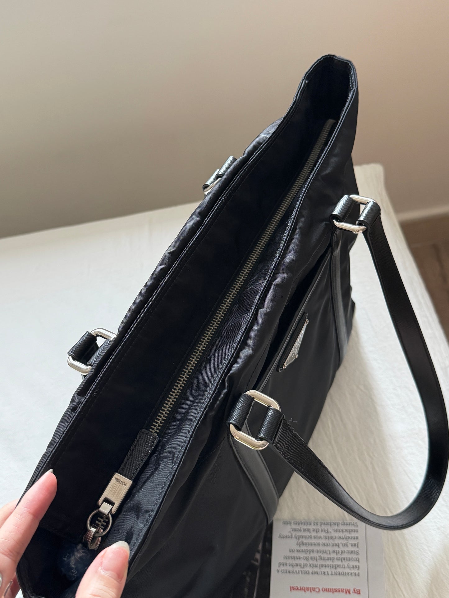 Vintage Prada nylon tote bag🕶️