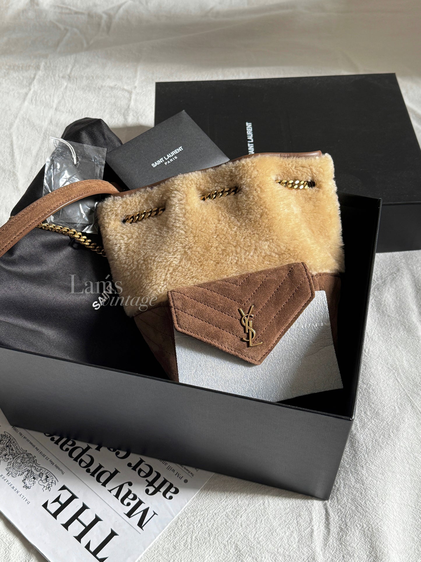 現代款全套！Saint Laurent suede mini bucket bag🧸