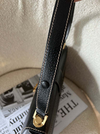 Vintage Ferragamo 黑金明線baguette