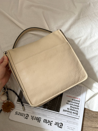 Vintage Loewe雕花大銀扣shoulder bag🗝️