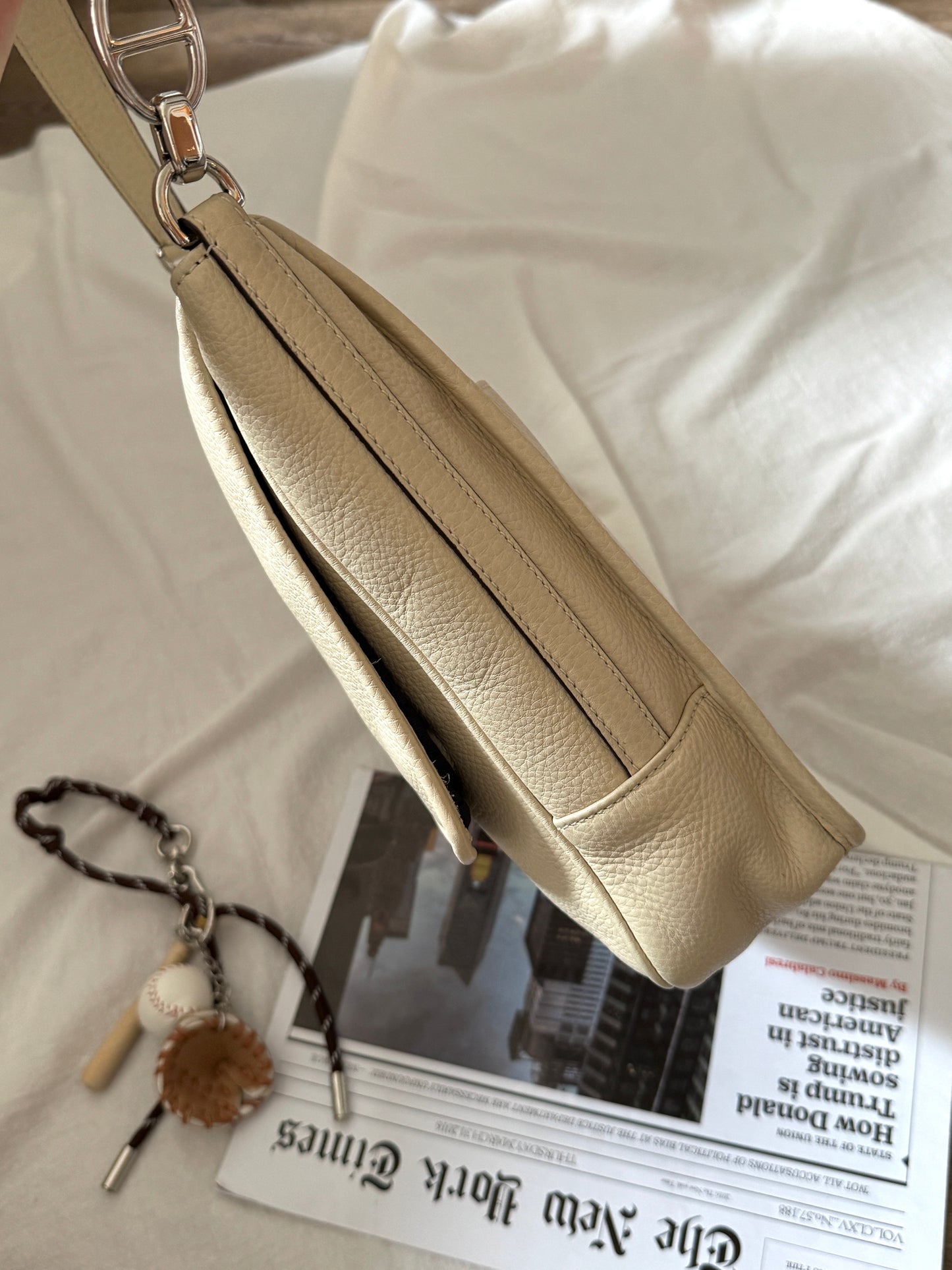 Vintage Loewe雕花大銀扣shoulder bag🗝️