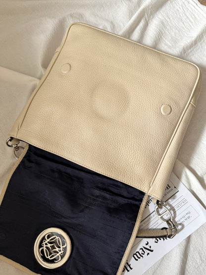Vintage Loewe雕花大銀扣shoulder bag🗝️