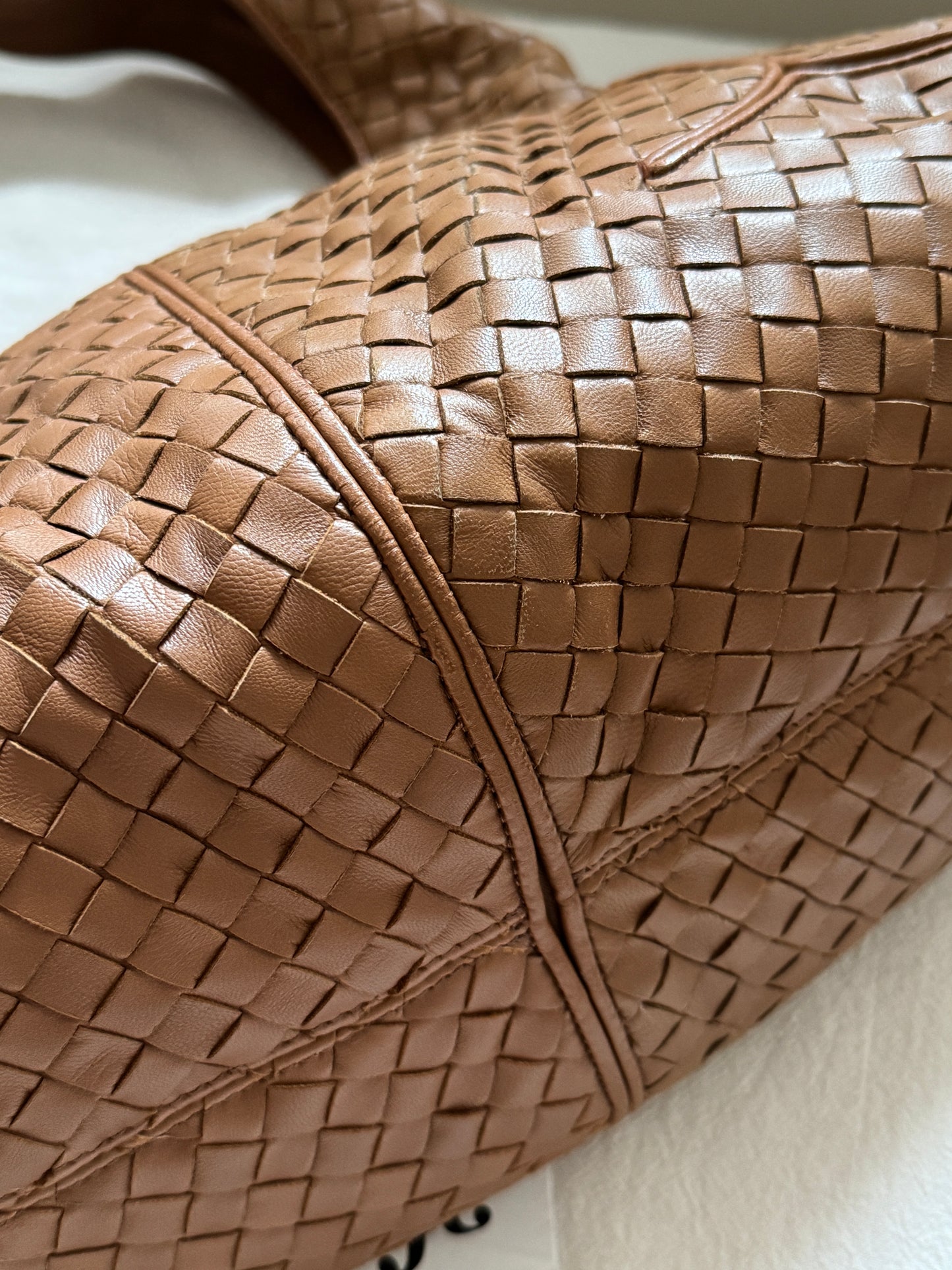 Vintage Bottega Veneta milk tea hobo bag